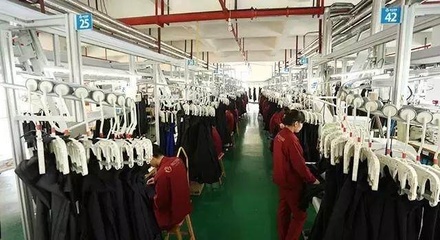 “互聯(lián)網(wǎng)+服裝”的融合與創(chuàng)新 重慶段氏服飾的大數(shù)據(jù)與“蜘蛛網(wǎng)”營(yíng)銷實(shí)踐